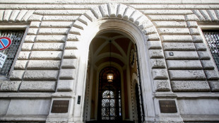 Intesa, le due offerte di Mps complesse e di difficile valutazione per i soci