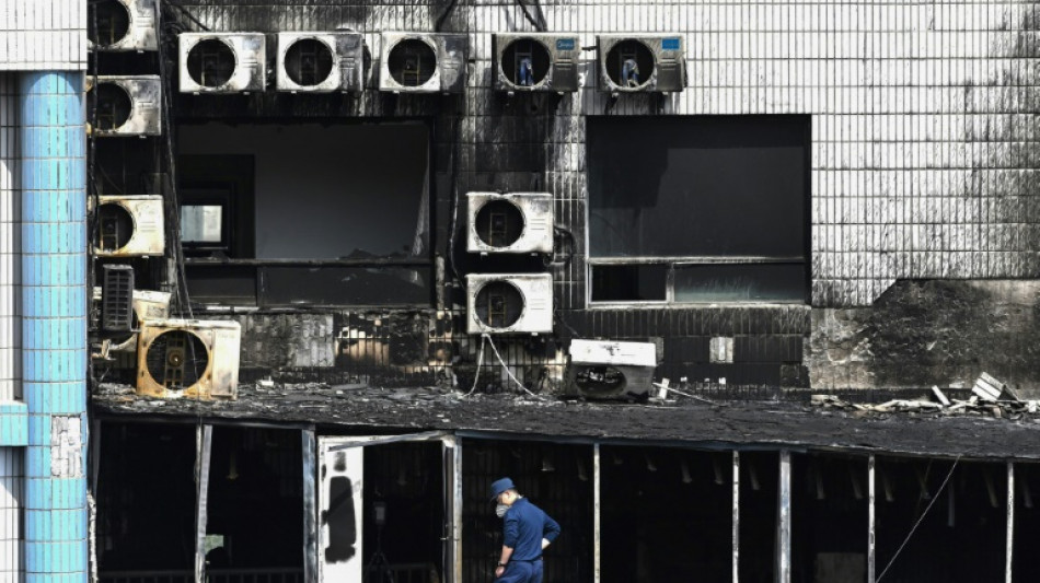 Une enqu&ecirc;te &agrave; P&eacute;kin apr&egrave;s l'incendie d'un h&ocirc;pital qui a fait 21 morts