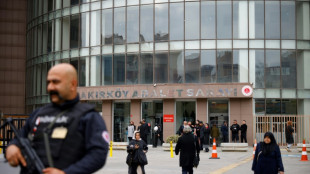 En Turquie, col&egrave;re et &eacute;motion au proc&egrave;s du "gang des nouveau-n&eacute;s"
