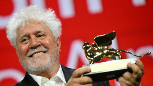 Almodovar, Lion d'or &agrave; Venise pour son 1er film am&eacute;ricain, d&eacute;fend le suicide assist&eacute;