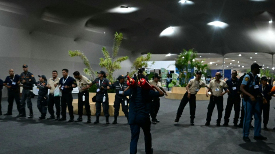 Inc&ecirc;ndio abala COP30 em sua reta final