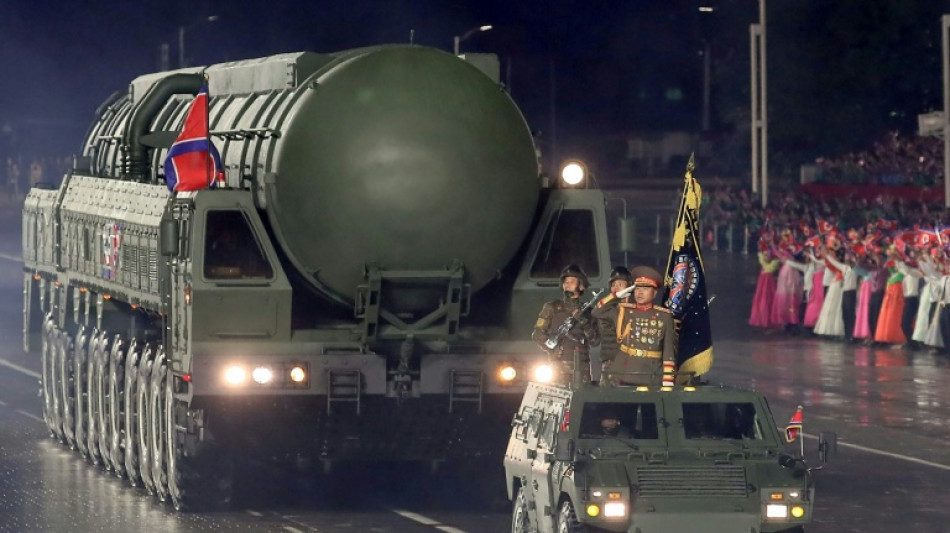 Défilé militaire à Pyongyang pour le 80e anniversaire du parti unique