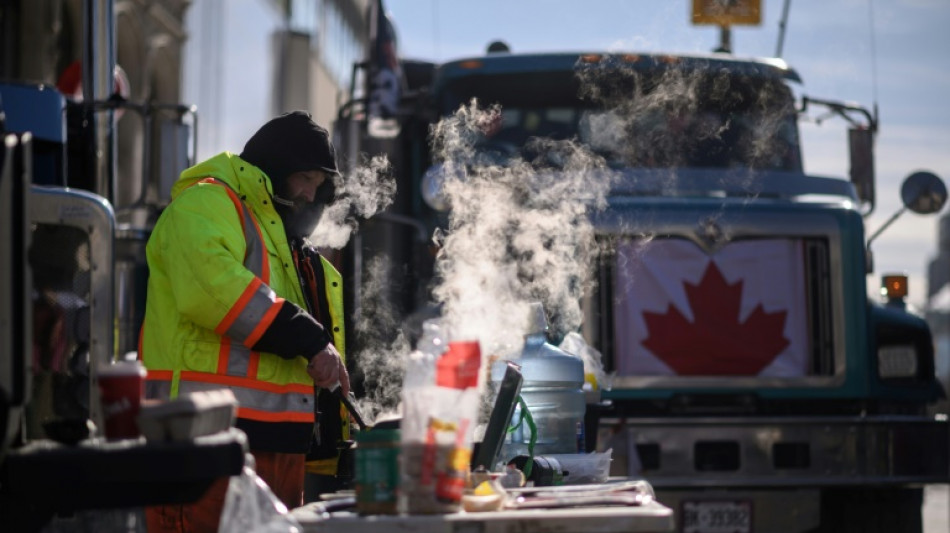 Face &agrave; la contestation au Canada, Trudeau invoque une loi d'exception