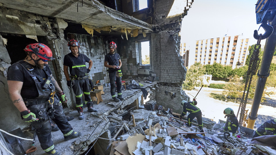 Media, Kiev ha proposto a Mosca una tregua su obiettivi civili nel Mar Nero