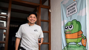 Salvador: le Bitcoin a "chang&eacute; la vie" d'un taxi devenu chef d'entreprise