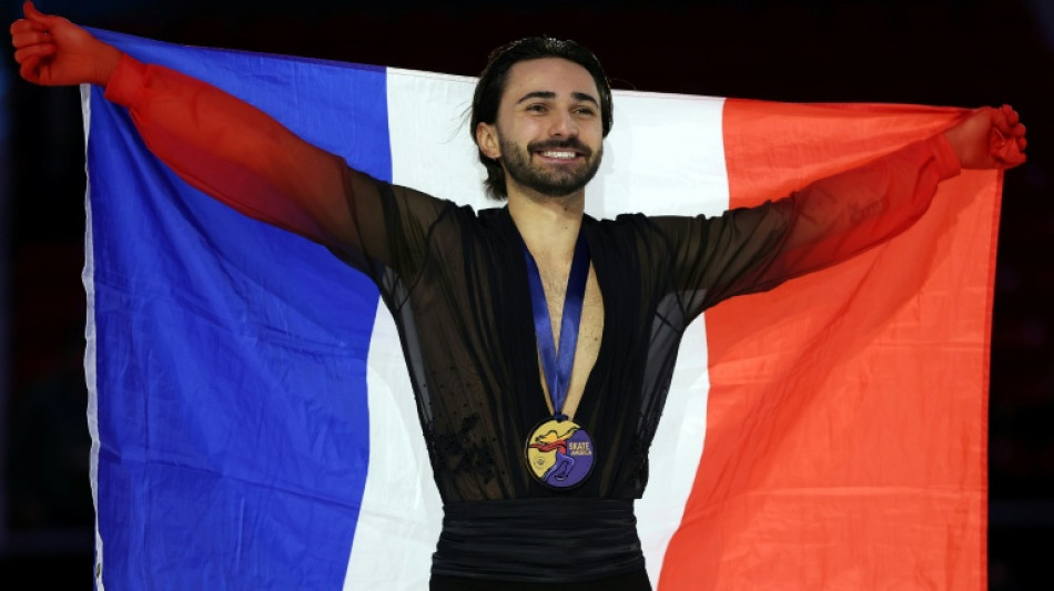 Patinage: Aymoz remporte le Skate America, Miura et Kahara sacr&eacute;s en couples