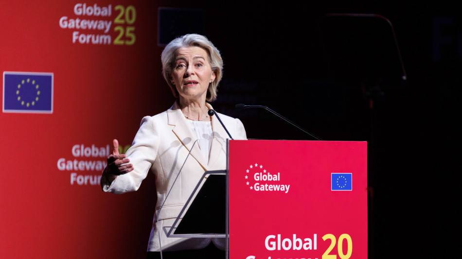 L'Eurocamera boccia le due sfiducie contro von der Leyen