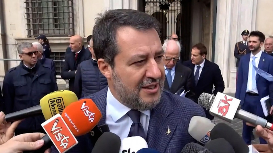Salvini, Landini tiene sotto sequestro milioni di lavoratori