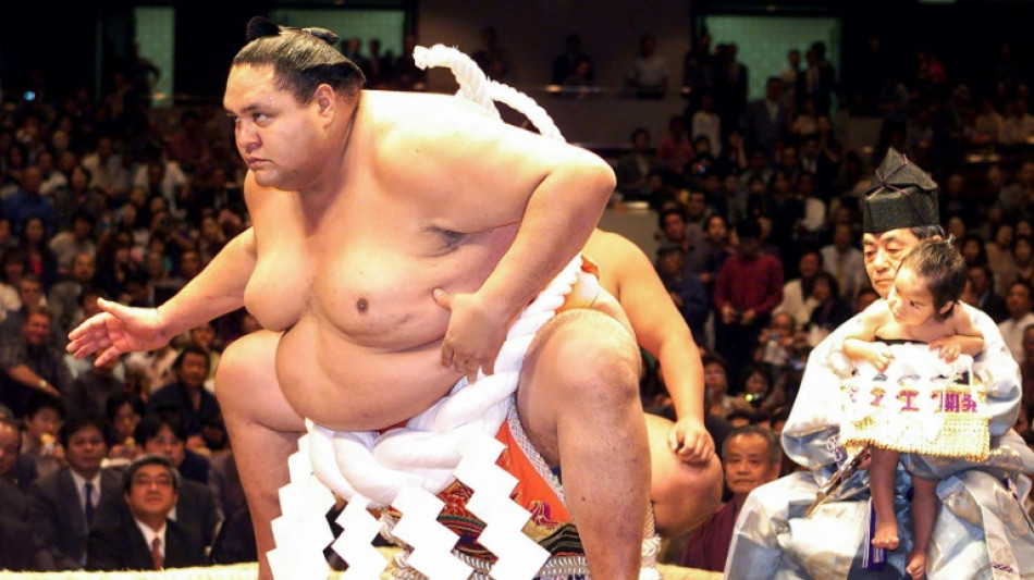 Muere a los 54 a&ntilde;os Akebono, primer campe&oacute;n de sumo no japon&eacute;s