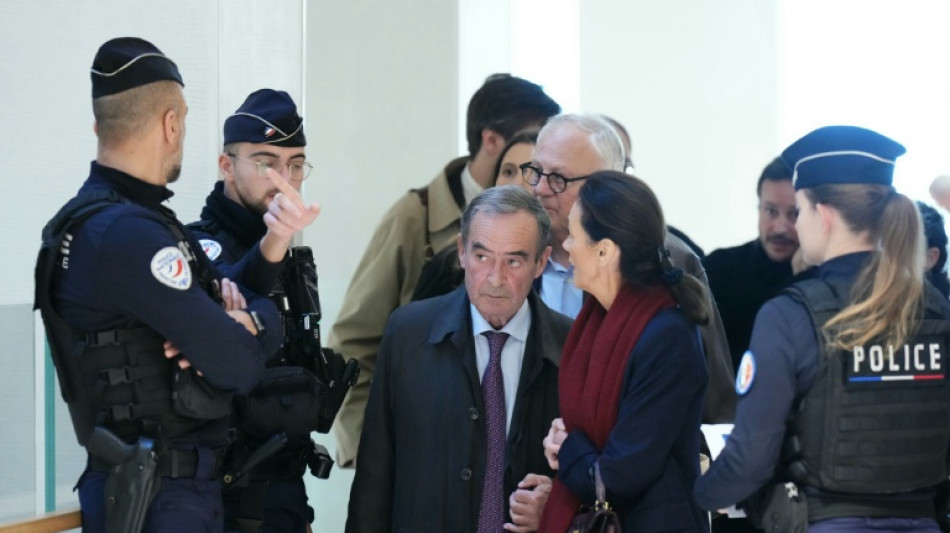 Le procès du cimentier Lafarge pour financement du terrorisme s'ouvre sur des débats procéduraux