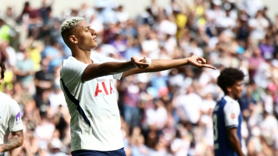 Tottenham exclui Richarlison da lista de inscritos na Premier League