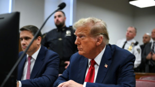 Trump d&eacute;nonce une "attaque contre l'Am&eacute;rique" au premier jour de son proc&egrave;s p&eacute;nal historique