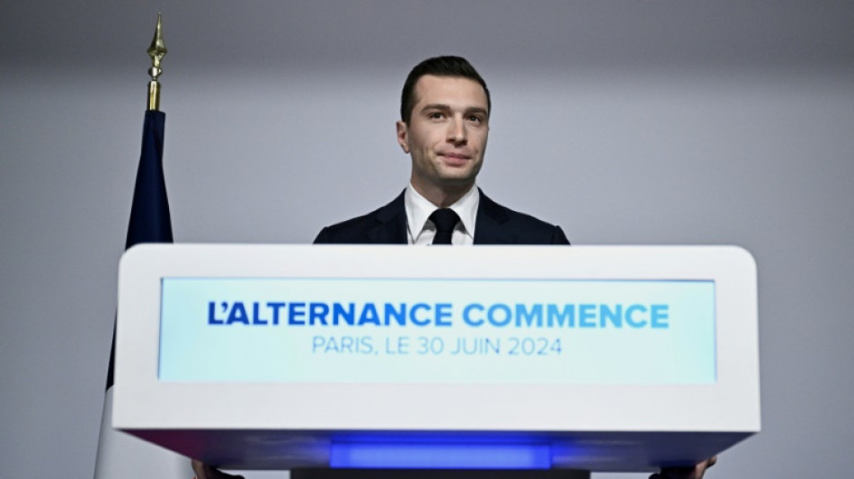 L&eacute;gislatives: apr&egrave;s le tour de force du RN, l'heure des tractations pour le second tour