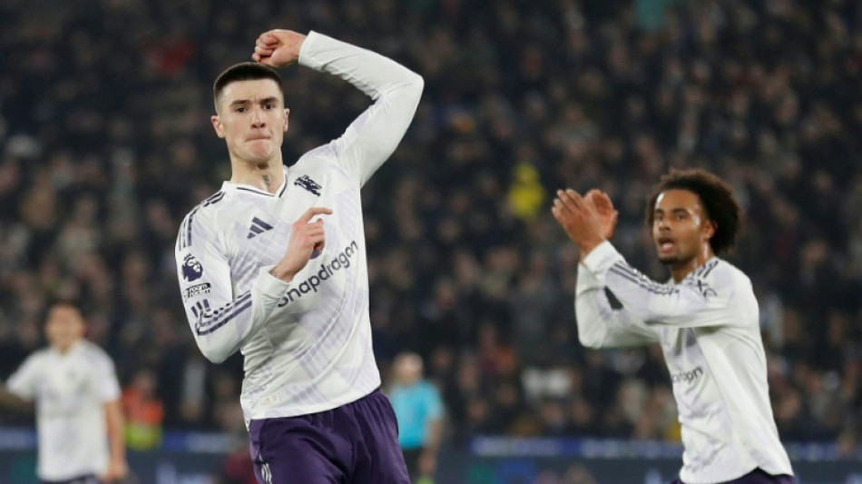 Man Utd's Sesko strikes late to rescue West Ham draw