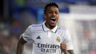 Un Real Madrid de m&iacute;nimos es l&iacute;der en solitario, Atl&eacute;tico tambi&eacute;n gana
