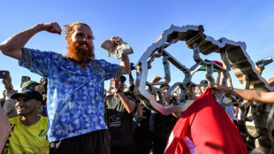 Un aventurier britannique ach&egrave;ve en Tunisie une travers&eacute;e de l'Afrique en courant