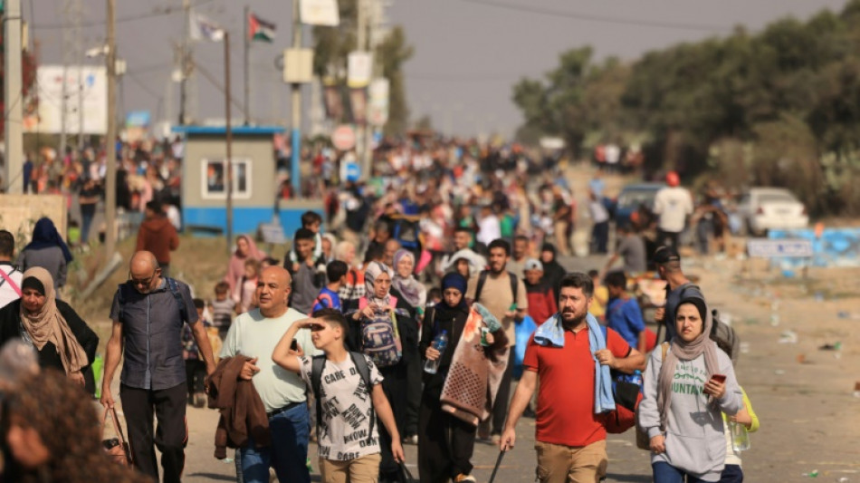 Gaza: des milliers de civils fuient le nord, pourparlers tripartites sur une tr&ecirc;ve