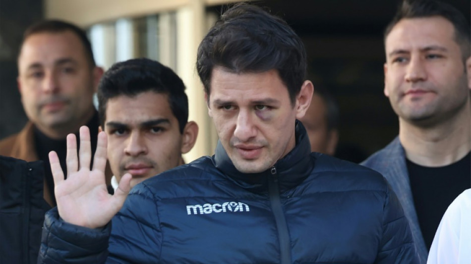 El campeonato de f&uacute;tbol turco, detenido tras la agresi&oacute;n a un &aacute;rbitro, se reanudar&aacute; el 19 de diciembre