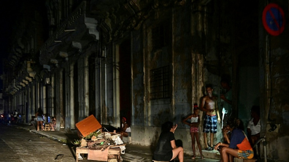 Arriv&eacute;e imminente d'un ouragan &agrave; Cuba, qui passe sa deuxi&egrave;me nuit sans &eacute;lectricit&eacute;