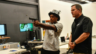 Apr&egrave;s la trag&eacute;die "Rust", Hollywood reste f&eacute;brile sur l'usage des armes &agrave; feu