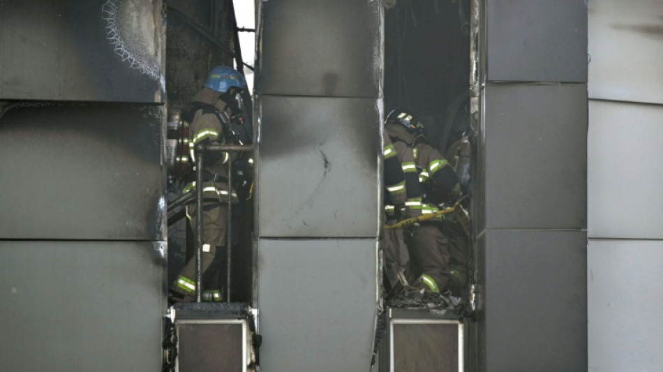 Corea del Sur condena a 15 años de prisión al director de una empresa de baterías por un incendio mortal