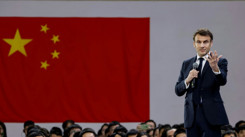 Macron empfiehlt chinesischen Studierenden "kritische Geisteshaltung"