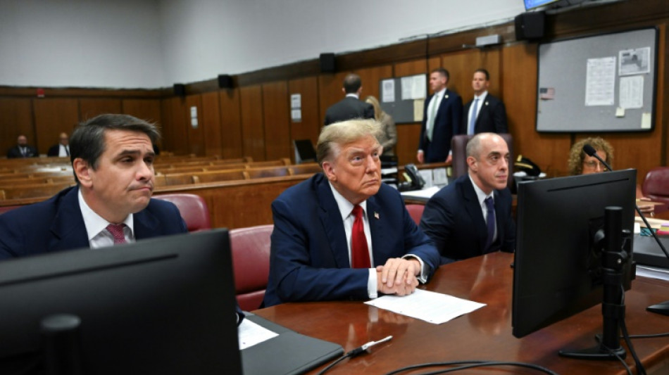Quand Trump, ancien pr&eacute;sident et candidat, se glisse dans le costume du pr&eacute;venu
