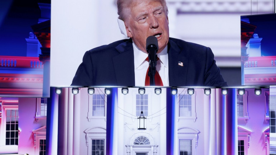 Consacr&eacute; par ses pairs r&eacute;publicains, Trump invoque le divin et la famille