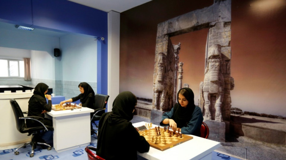 Una ajedrecista iran&iacute; compite sin hiyab e Ir&aacute;n dice que no representa al pa&iacute;s