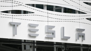 Tesla-Chef k&uuml;ndigt Streichung von mehr als zehn Prozent der Stellen weltweit an