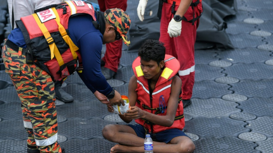 Naufrage au large de la Malaisie: "j'ai vu un enfant se noyer", t&eacute;moigne un rescap&eacute;