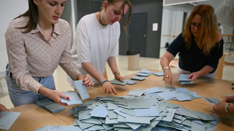 L&eacute;gislatives: la gauche en t&ecirc;te, la vague RN contenue, la France sans majorit&eacute; absolue