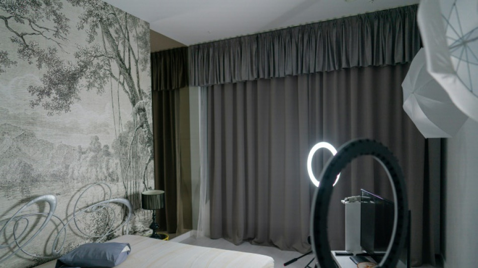 Dans l'ombre des fr&egrave;res Tate, les coulisses des studios de camgirls