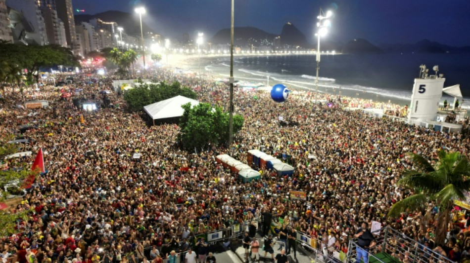 Após protestos, Senado arquiva a PEC da Blindagem