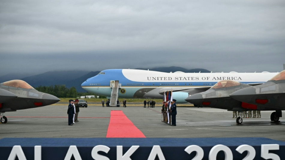 Trump zu Gipfel mit Putin in Alaska eingetroffen